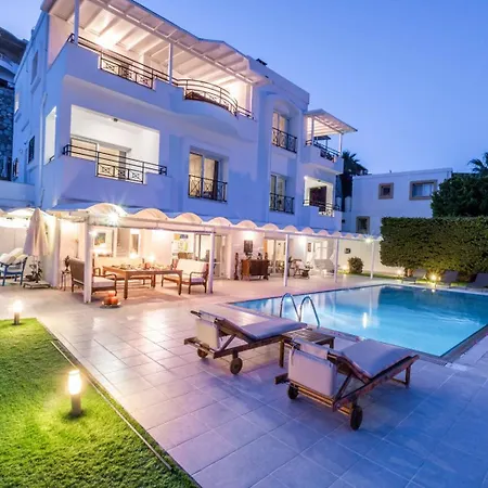 Casandra Private Pool Willa